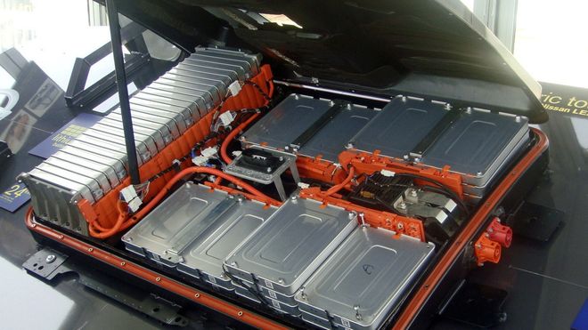 Kasserte elbil-batterier er svært brannfarlige: - Det kan bli ganske voldsomt