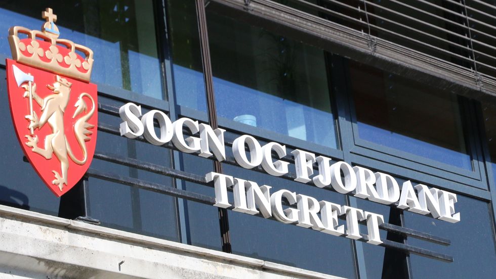 DÅRLEG STELL OG INHUMAN AVLIVING: Tiltalen frå statsadvokatane inneheld sju punkt. Saka er venta å koma for retten i midten av mars.