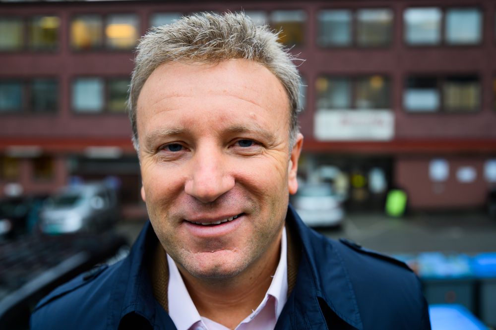 Sjefredaktør Vebjørn Selbekk i den kristne dagsavisa Dagen slår et slag for lederartikkelen som format.