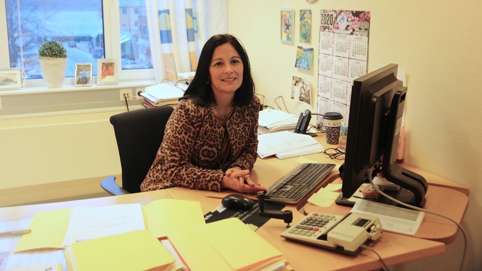 HAR FUNKA: Elin Heen, leiar for personalstaben i Årdal, seier dei har gode erfaringar med utdanningsstipend som rekrutteringsverktøy.