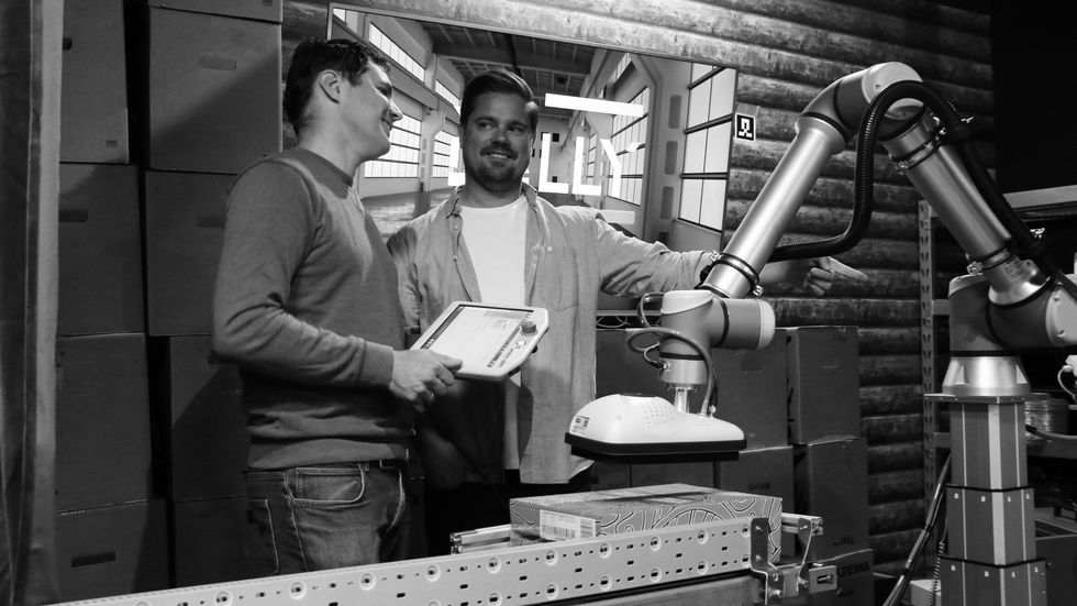 Teknoløft og Rocketfarm fann ut at dei hadde same mål, og no samarbeida ved å leige ut robotar til bedrifter i distriktet.
