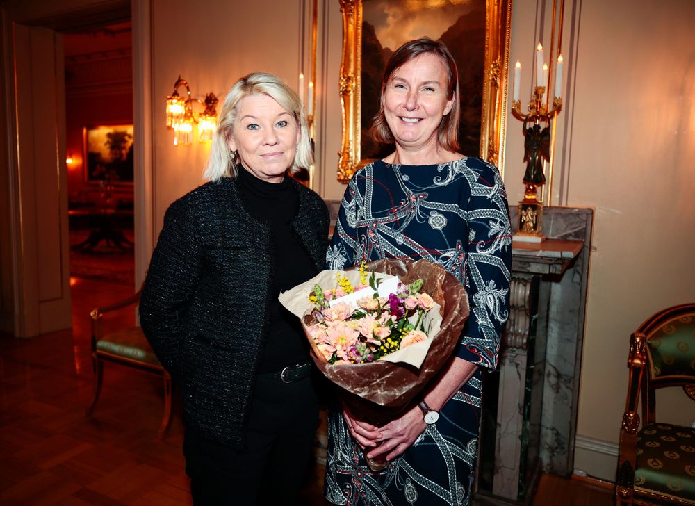 Den relativt ferske justis- og beredskapsministeren, Monica Mæland, tok i mot den kommende sjefen for Direktoratet for samfunnssikkerhet og beredskap, nåværende sjef for Nasjonal kommunikasjonsmyndighet, Elisabeth Aarsæther fredag 31. januar i departementet.