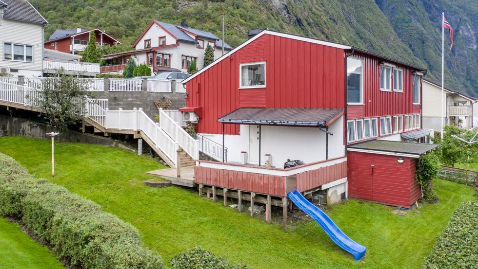 Geisdalsvegen 19A på Årdalstangen blei selt for 1 570 000 kroner.