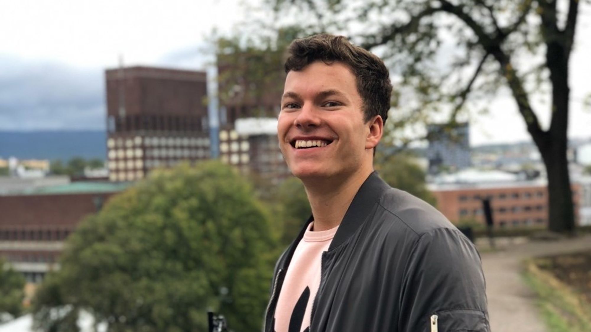 – Stavanger har fin natur, godt studentmiljø og ikkje minst er rimelege leigeprisar eit pluss, seier Jonas Kvam.