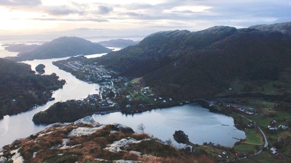 SELD: Den nest dyraste bustaden som har blitt seld i Ytre Sogn den siste tida ligg i Eivindvik, medan den dyraste har adresse Hardbakke.