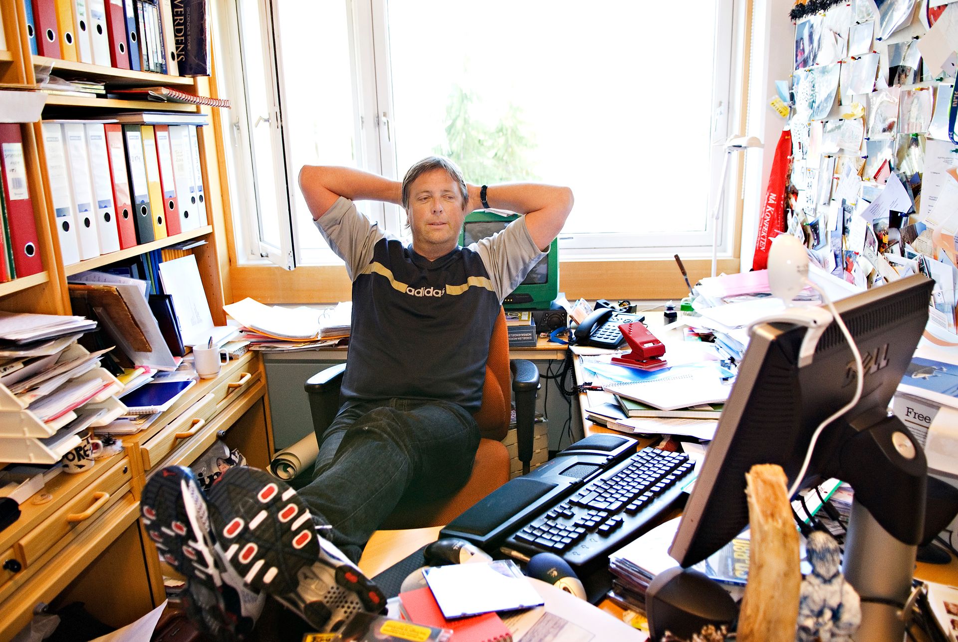 Programleder Tore Strømøy i «Tore på sporet» på NRK. Her fra sine kontorer på Tyholt i Trondheim.