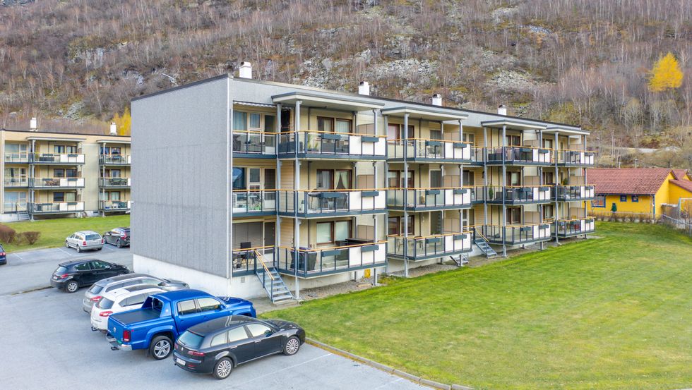 Ei av leilegheitene i denne blokka hadde prisantydning på 1 200 000 kroner.