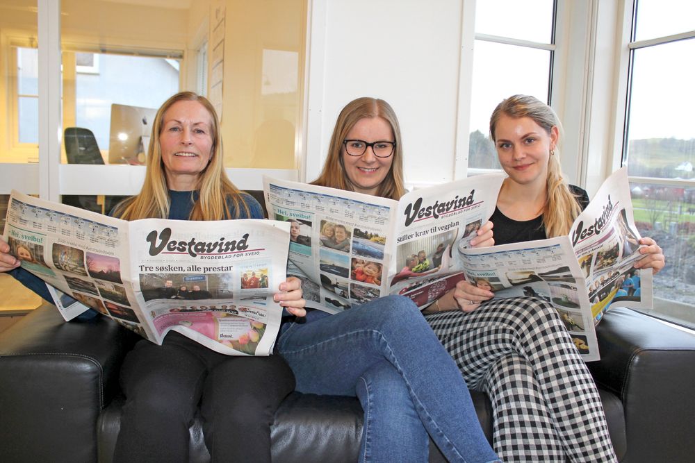 Kari Nilsdotter Haukås (journalist), Iris Elin Ullvang (redaktør) og Susanne Lie Vallestad (marknadsansvarleg) i avisa Vestavind.