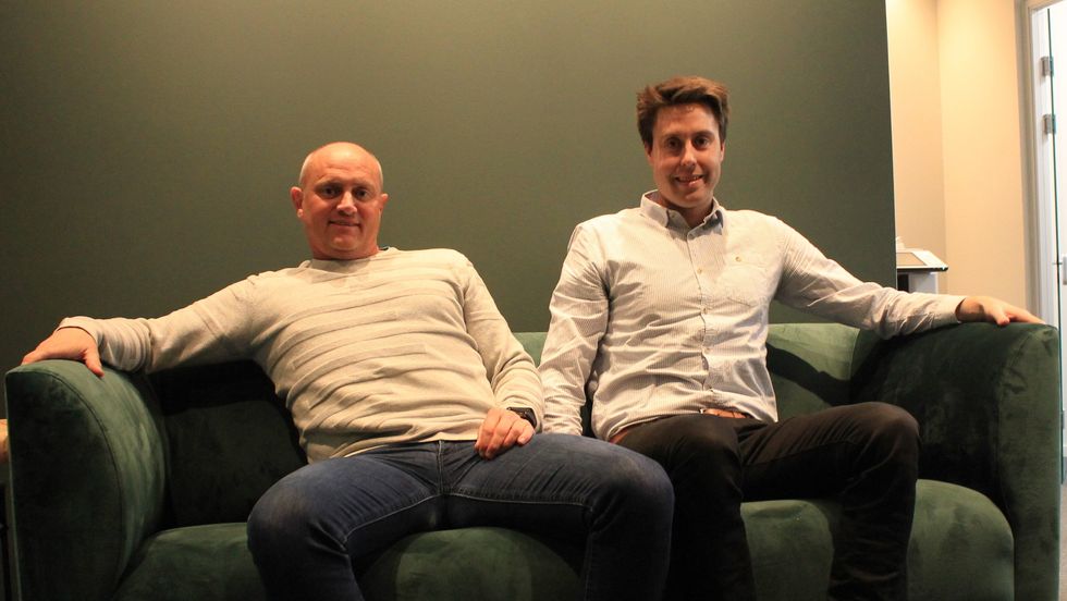 Jan Rune Årøy (t.v), Bjarte Haugen (t.h) og Olav Skjeldestad sitt nye selskap får nye lokaler på Fosshaugane campus.