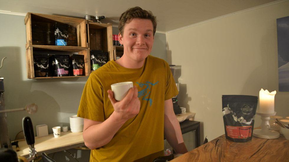 SOGNEKAFFI TIL NOREGSMEISTERSKAP: Om Kjetil Russenes NM i kaffibrenning i april får han sjansen til å visa kva han kan i VM i Polen.