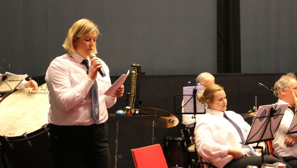 FØRE VAR: Kristin Horge i Årdalstangen Musikklag vil ikkje ta nokon sjansar. Difor utset dei basar for å unngå fare for spreiing av koronavirus.
