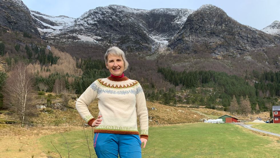KREATIV: Grunneigar og vindkraftmotstandar Wenche Midthun har nytta kreativiteten til å markere motstanden på ein ny måte.