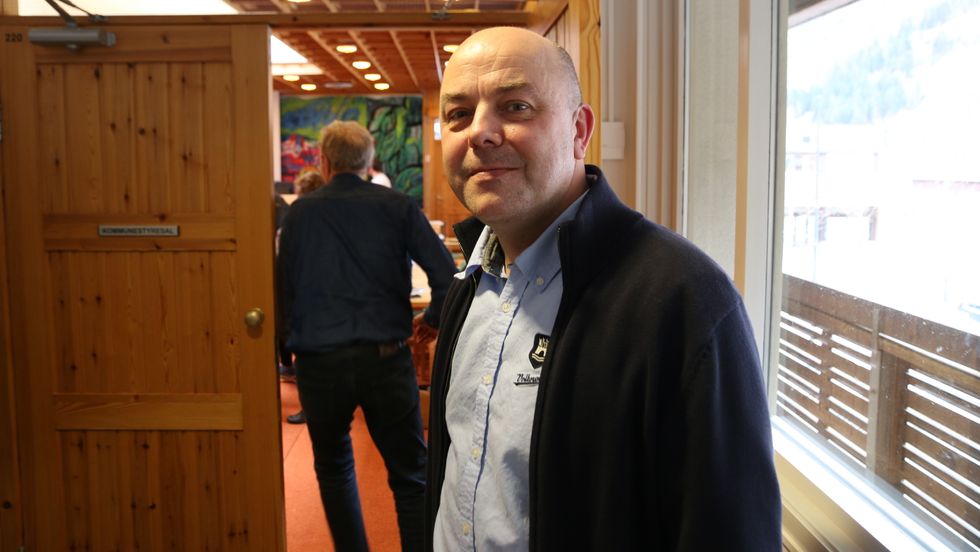 HELD FRAM POLITIKKEN: Ordførar Audun Mo i Lærdal meiner det er viktig at kommunen held drifta oppe så langt det let seg gjera, og i det politiske arbeidet.