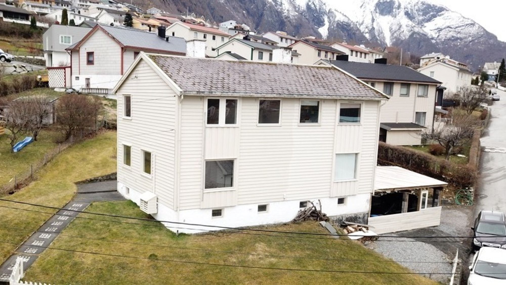Hagavegen 51b ble selt til 850 000 kroner.
