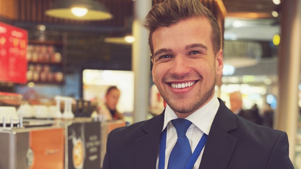 SERVICEARBEIDER: Tomas Nyhus på jobb for SAS på Gardermoen.