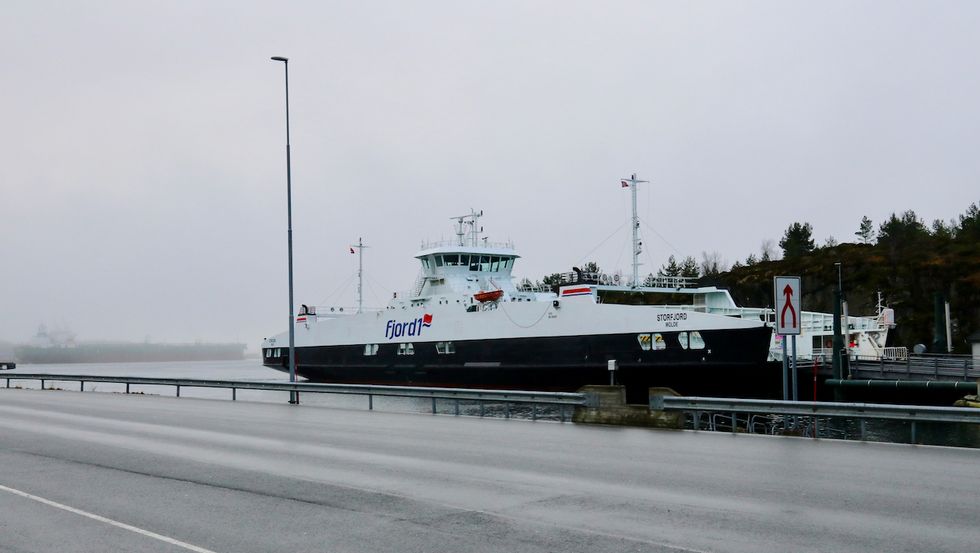 I RO: Ferja M/F Storfjord har stått over mange turar på grunn av vêr og vind i vinter.