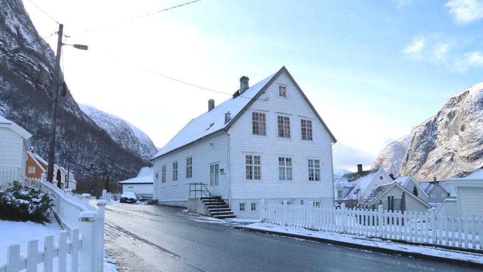 GAMALT: Bedehuset i Høyanger, frå 1928, fungerte som kyrkje fram til Høyanger kyrkje vart vigsla i 1960.