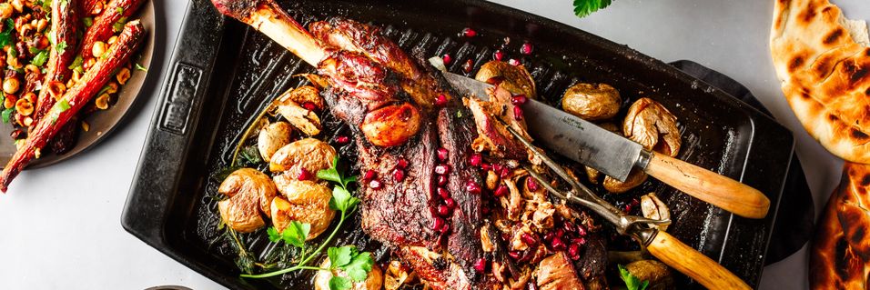 Påskens lammestek lager du enkelt på grillen