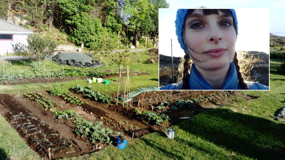 ÅKER: Rebecca Smith er opphavleg britisk, men budde på Byrknes då ho var tenåring. No bur ho flytta dit, og har mange mål som ho plantar på.
