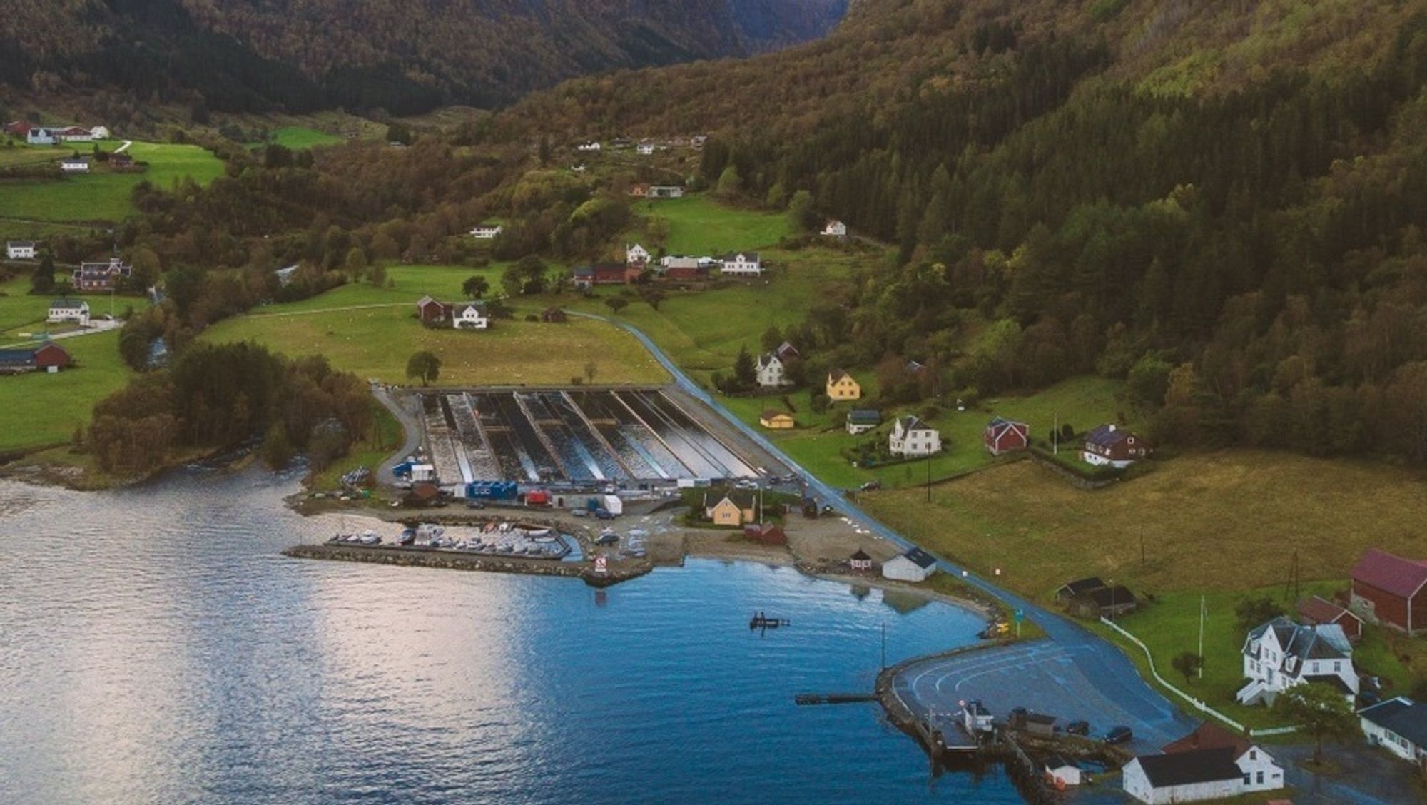 LANDBASERT: Sogn Aqua har spesialisert seg i landbasert produksjon av kveite og leverer i hovudsak til restaurantmarknaden.