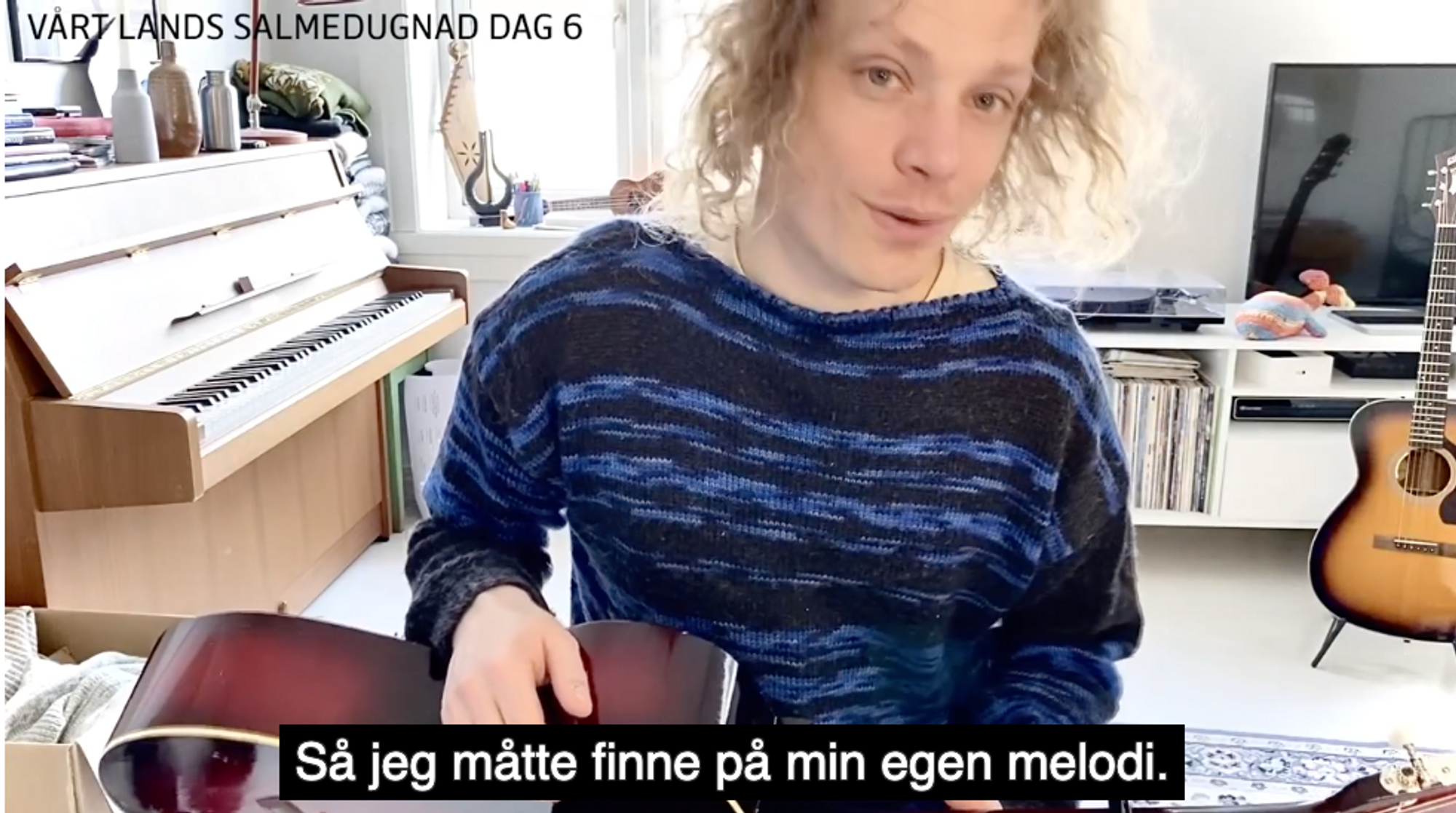 Moddi deltar i salmedugnaden.