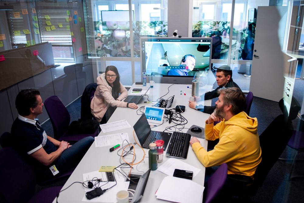 Mange involverte har jobbet hardt for å få på plass løsningen. Her ser vi Skatteetatens kjerneteam i Grimstad, som jobber med design og utvikling av løsningen.