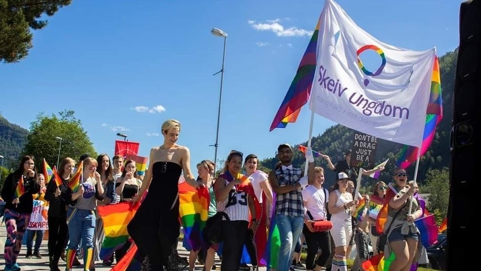 PRIDE: I fjor blei SoFjo Pride arrangert for første gong i Førde, i år går arrangementet digitalt i heile Sogn og Fjordane.