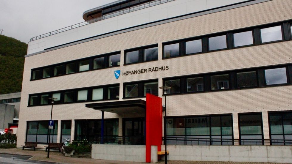DYRT: Som for andre kommunar kostar koronatiltaka mykje også i Høyanger.