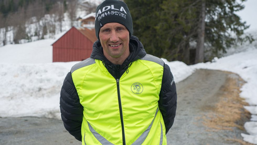 PRISVINNAR: Vegard Skjeldestad starta Vegards Krefttråkk for å samla inn pengar til kreftråka barn. Her frå ei aktivitetshelg i Hodlekve i 2018.