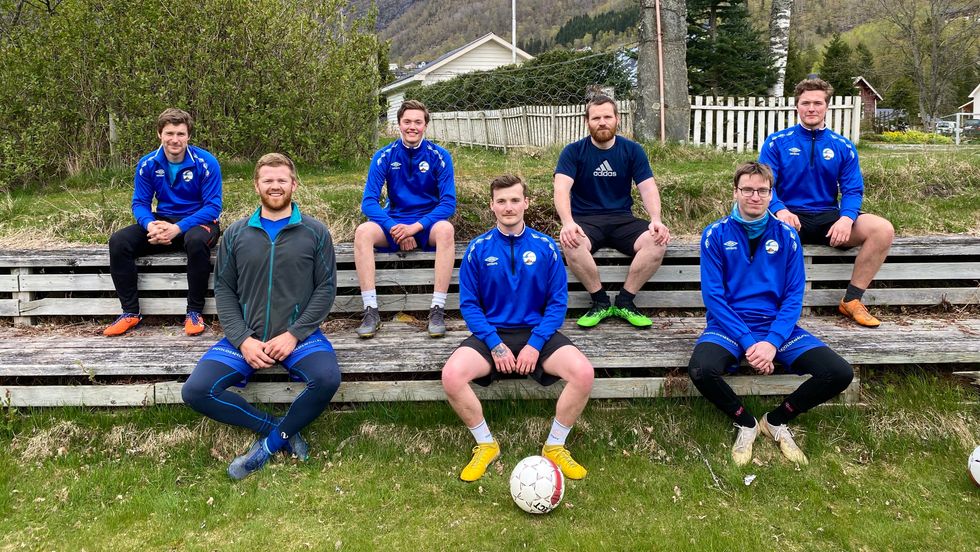 IL FANARÅK: Marc Stian Stokkenes, Matias Samnøy, Vegard Weka, Bent Ole Bolstad, Arild Paulsen, Jan Fortun, og Simen Weka.