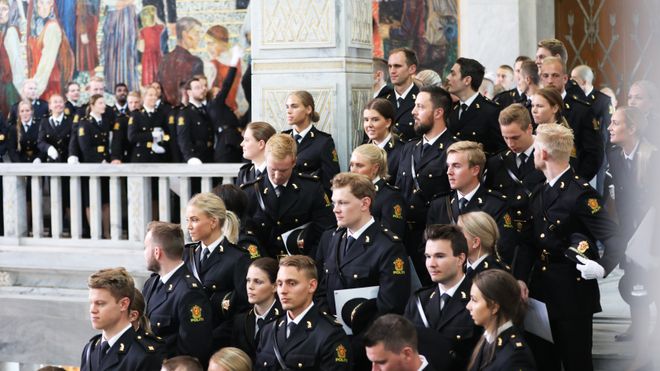 Over halvparten uten politijobb