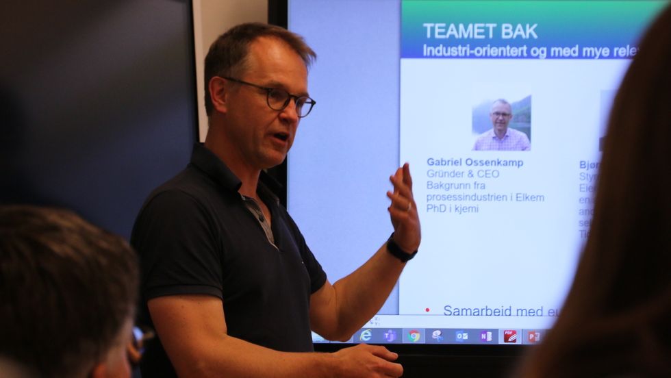 NESTE STEG: Gabriel Ossenkamp og selskapet FjordAlg har fått 8 millionar frå Innovasjon Norge til algesatsing i Årdal.