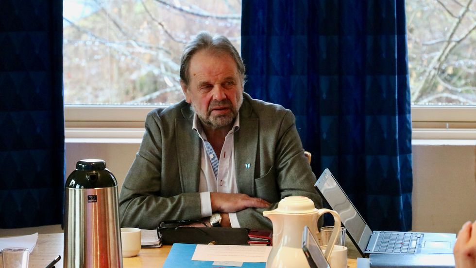 STYRING: Ordførar i Gulen, Hallvard Oppedal (Sp), meiner kommunen bør ta opp kampen med Fylkesmannen om blant anna bustad og strandsone i den nye arealdelen i kommuneplanen.