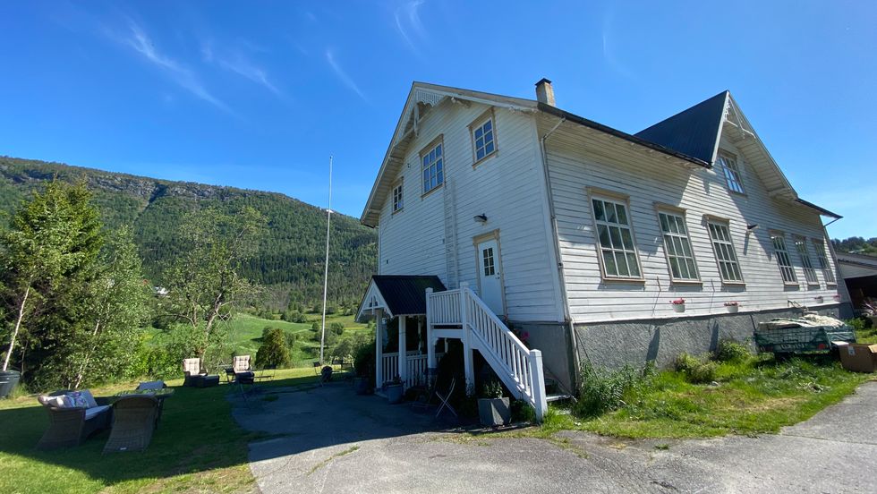 LIVDTUN KAFE: I kjellaren på Livdtun skule finn du no ein kafe.