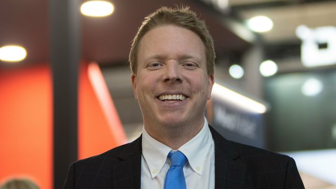 Eivind Helgaker smiler til kameraet.