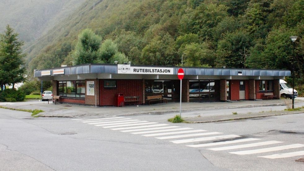 KJØP: Rutebilstasjonen vil komme i kommunalt eige.