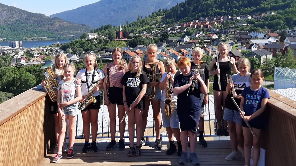 Sogndal musikklag avslutta sesongen med ein liten konsert oppe på campus til Høgskulen.