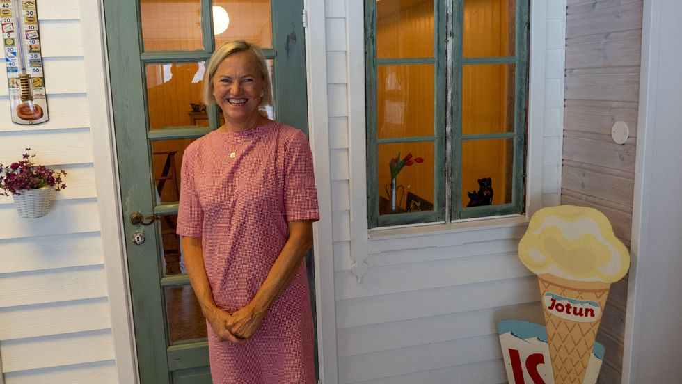 KAFÉ: Rita driv saman med mannen, Stein, den nye kaféen på Høyheimsvik.