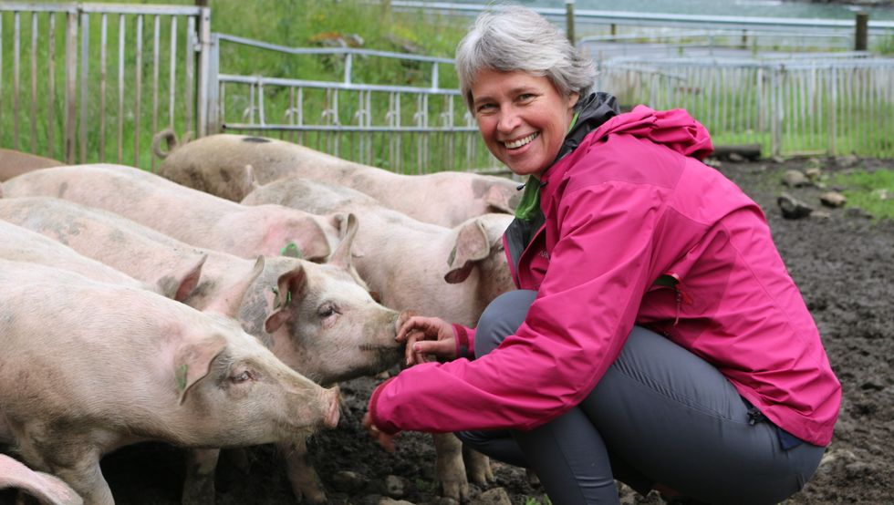 HELDIGGRISAR: Kristine Ohnstad og Haugen Gardsmat har hausta prisen for maten dei lagar. Koronakrisa råka verksemda hardt, og dei melde seg sjølv konkurs i juni.
