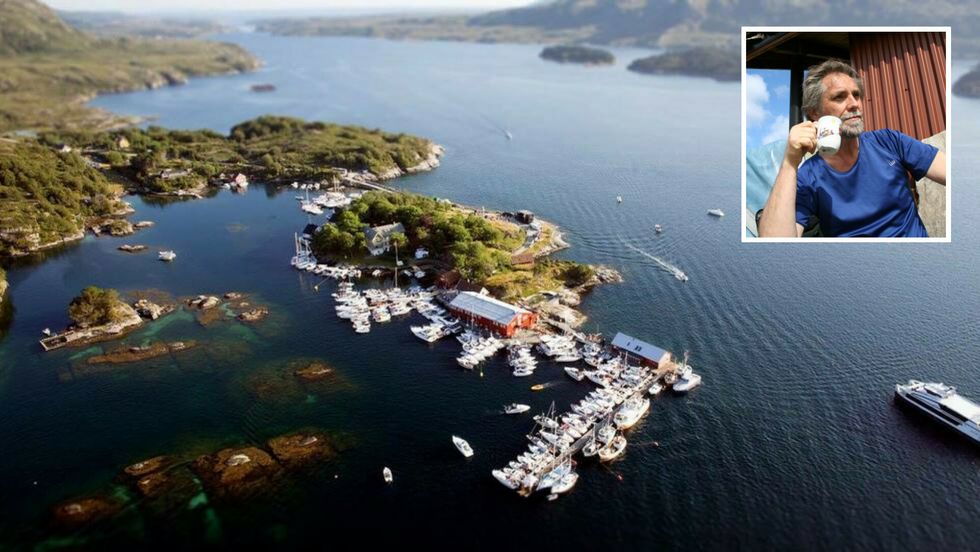– Det er ikkje så mykje å fortelje om kunsten min, den må opplevast. Så eg vil anbefale alle å ta ein tur for å sjå på utstillinga, seier Svein Siesoell.