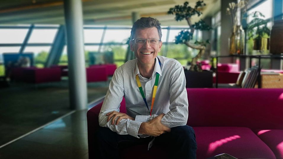 Telenor Norge-sjef Petter-Børre Furberg sier de undersøker hvert enkelt tilfelle når de skal levere bredbånd over mobilnettet for ikke å love mer fart enn de kan holde.