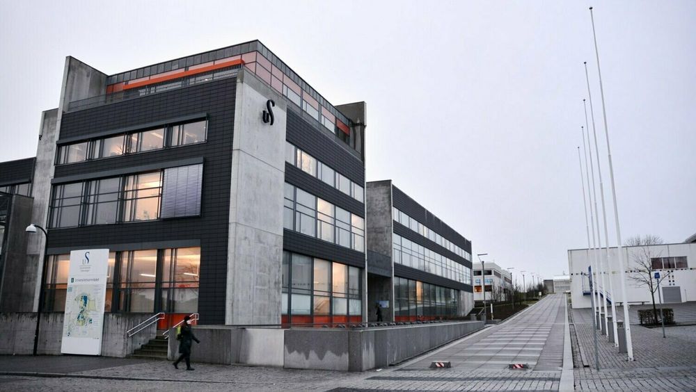 Til tross for at oljeprisen stupte og arbeidsledigheten skøyt i været i mars, opplever Universitetet i Stavanger økning i søkertallene til oljefagene.