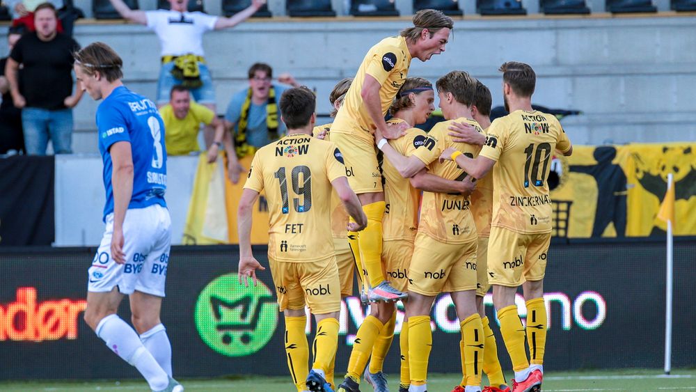 Både supportere, spillere og Avisa Nordland kunne juble da Bodø/Glimt slo Molde 3-1 på Aspmyra stadion søndag kveld.