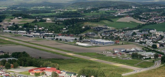 - Kan risikere å måtte markere hele Kjellers flyhistorie med et par vernede bygg og en plakat som sier: «Her var Norges første flyplass»