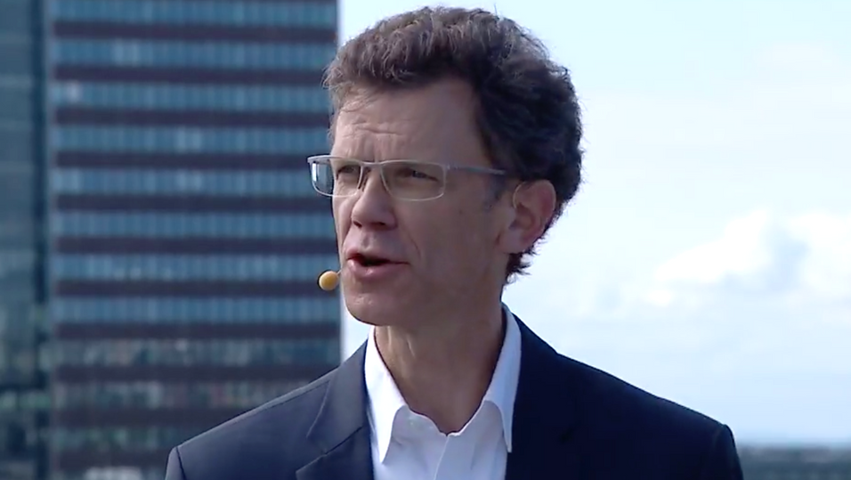 Petter-Børre Furberg, administrerende direktør i Telenor Norge, under et digitalt arrangement i regi av Sopra Steria denne uka.