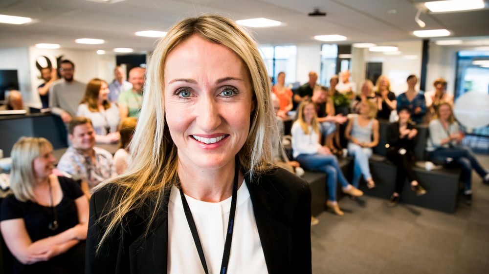 Adresseavisens sjefredaktør Kirsti Husby er strålende fornøyd med at avisen har fått 6000 flere abonnenter enn de hadde ved inngangen til 2020.