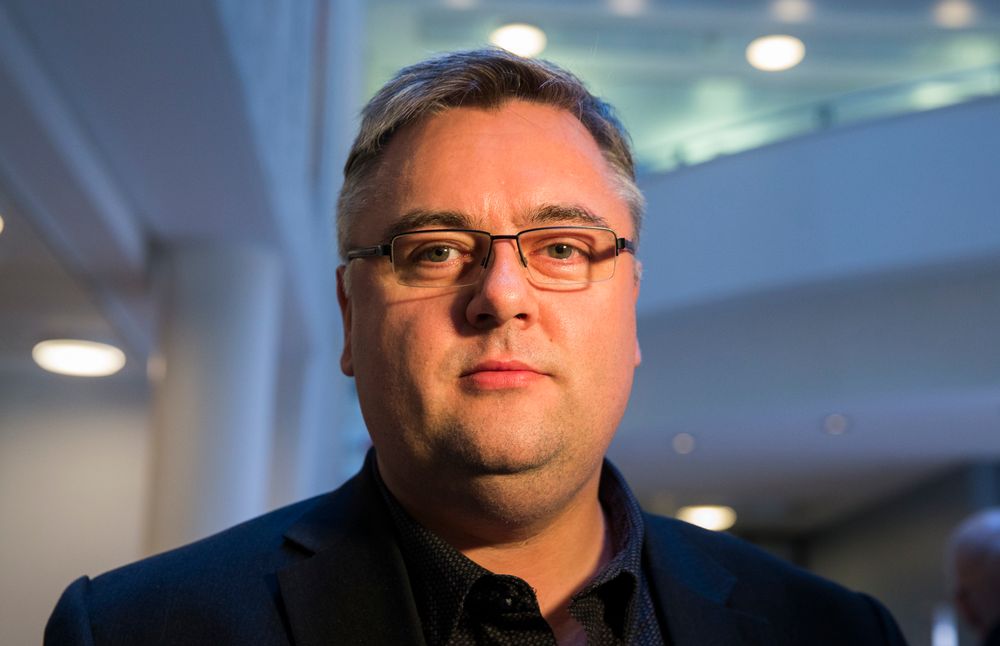 Redaktør Kjetil Stormark i AldriMer.no er bekymret for fremtiden til nettavisen.