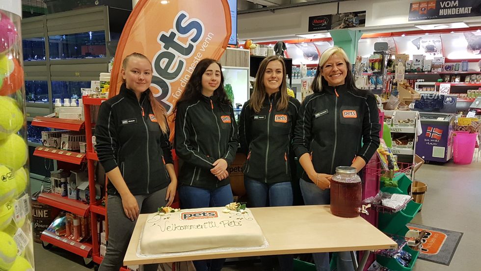 DYREBUTIKKEN: Elisabeth, Tiril, Ragnhild, og Weronicha.