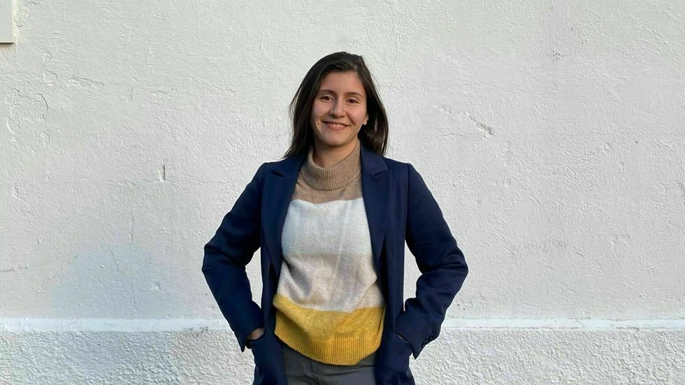 SATSAR TEATER: Angy Avendano frå Lærdal vil realisere barndomsdraumen om å verte skodespelar.