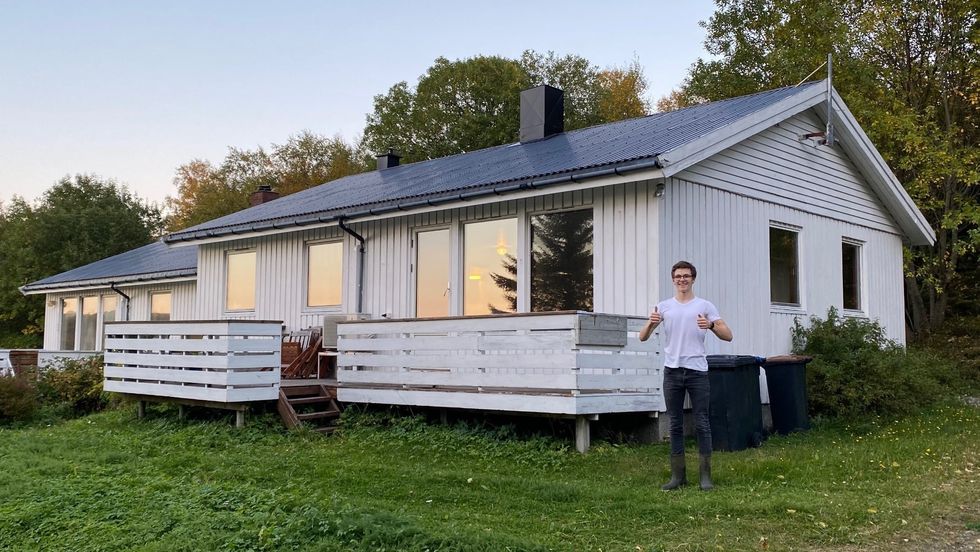 SATSING: Arne Farestveit (18) går i kompaniskap med faren og to av dei beste klatrarane i Norden. Saman skal dei etablera Klatrekåken i Flatanger, eit par taulengder unn den vidgjetne Hanshelleren.